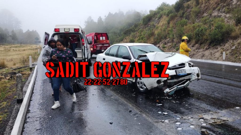 Tres lesionados deja aparatoso accidente en Zaragoza