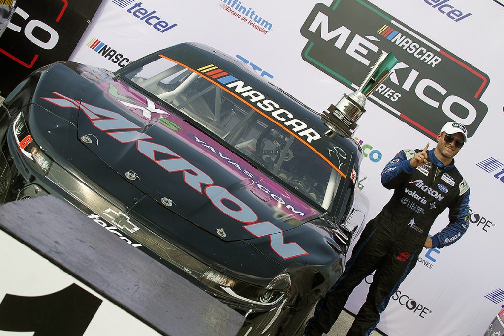 Encabeza Rogelio López campeonato NASCAR México