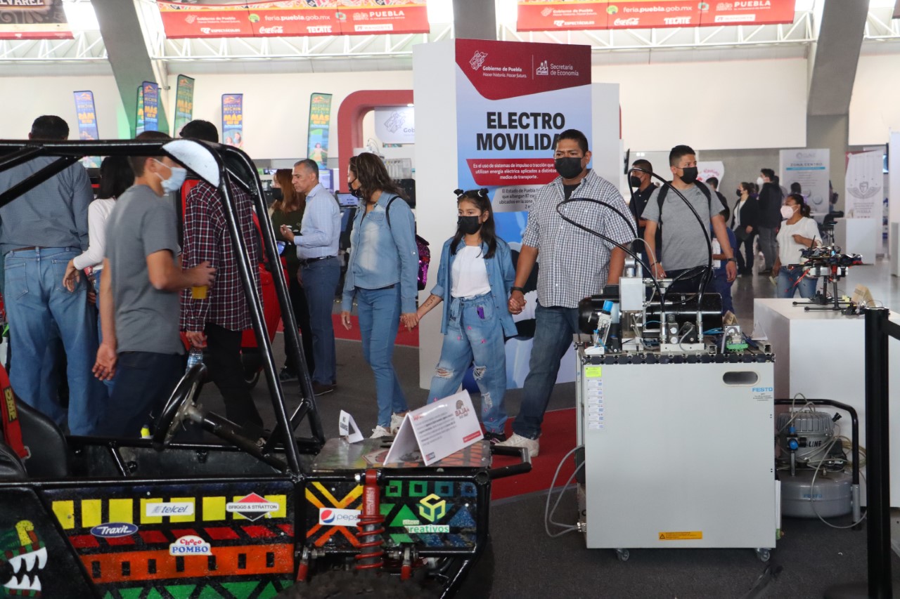 Clústeres automotriz y textil, presentes en la Feria de Puebla