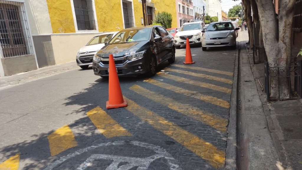 Tránsito municipal comienza con exhorto y retiro de objetos para apartado de lugares