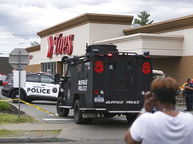 Tiroteo en supermercado de Buffalo deja 10 muertos y varios heridos