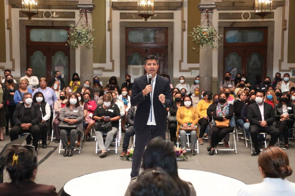 Eduardo Rivera resaltó la importancia del financiamiento y capacitación del programa “Contigo Mujer”