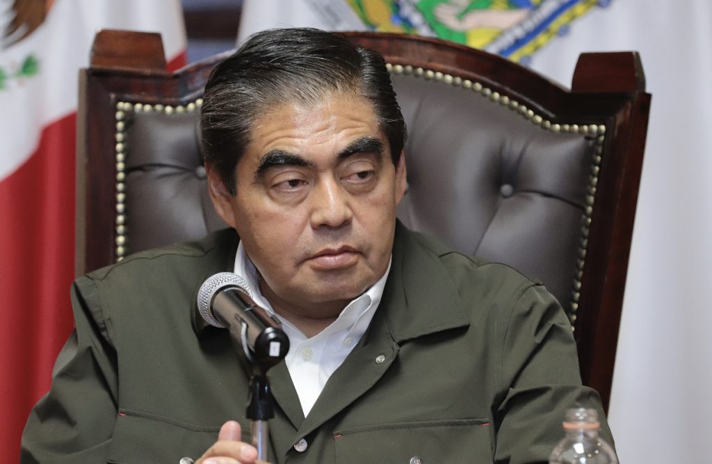 Llama MBH a alcaldes y población a denunciar la operación de polvorines clandestinos