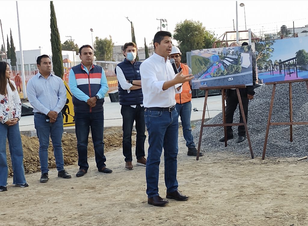 Video desde Puebla: Ayuntamiento comprará 300 patrullas, informó Rivera Pérez