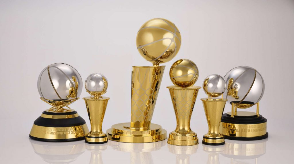 NBA rediseña trofeos y agrega galardones para playoffs