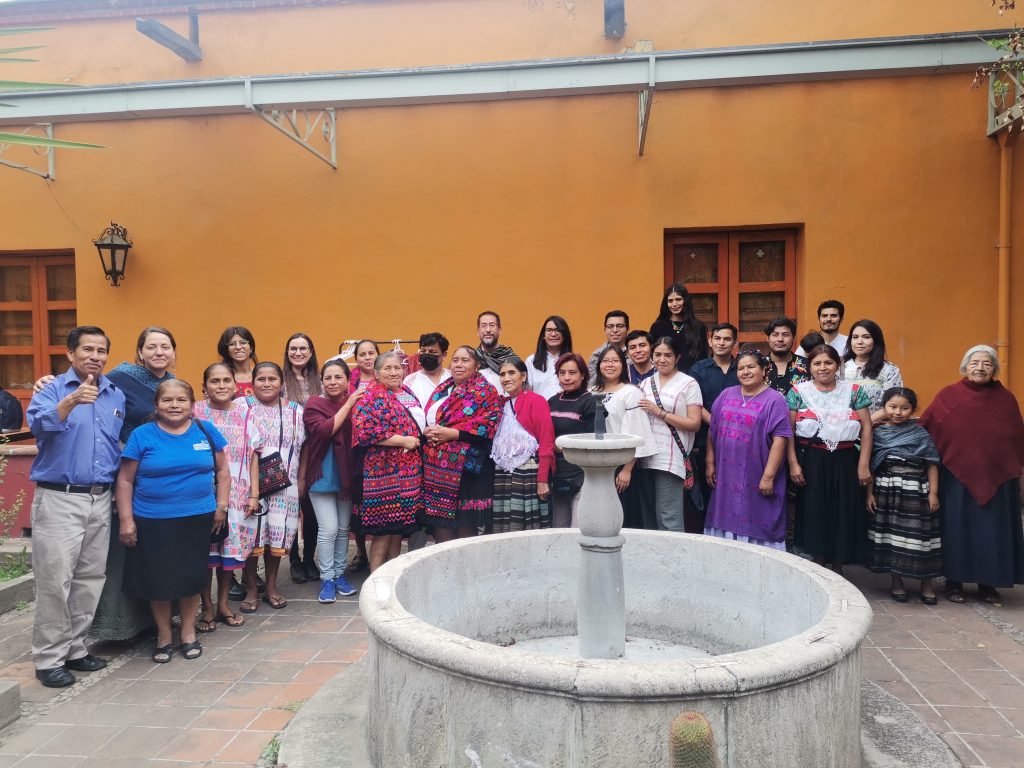 Con gran éxito, clausuran el encuentro nacional de sarape