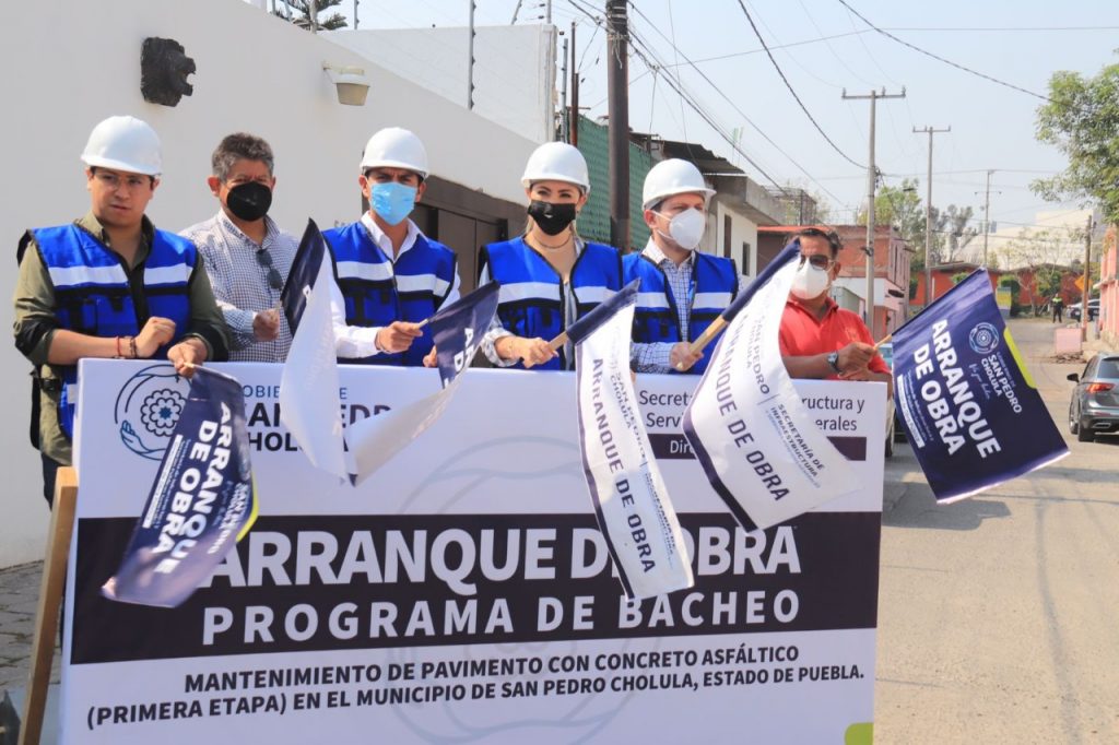 Paola Angon da banderazo a programa intensivo de bacheo en Rafael Ávila Camacho