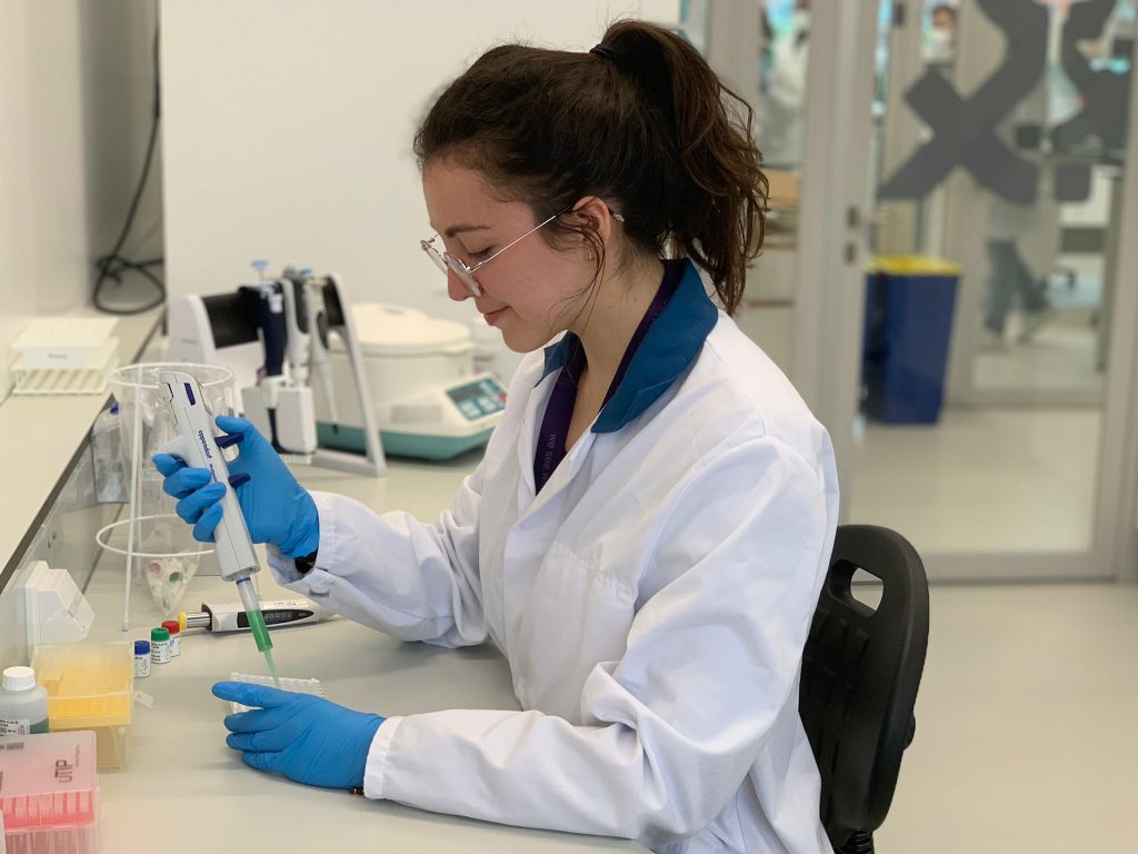 Egresada de Nanotecnología e Ingeniería Molecular de la UDLAP obtiene beca Fulbright para doctorado en Estados Unidos