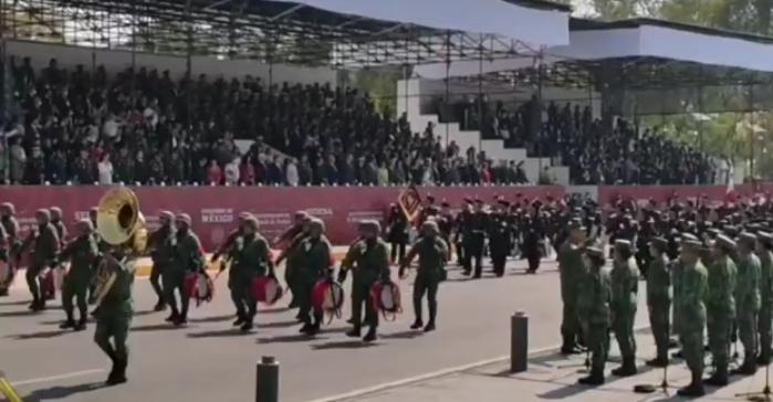Video desde Puebla: Marina y Ejército en el desfile del 5 de mayo