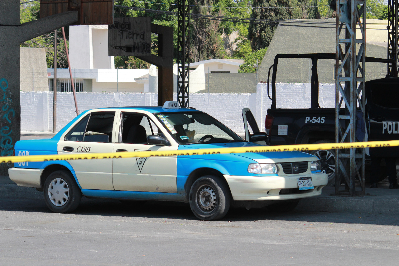 Taxista muere de presunto infarto fulminante en Tehuacán