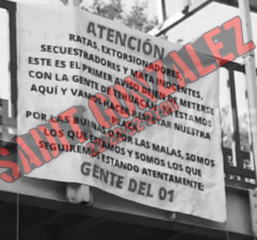 Supuesta gente del 01 cuelga narcomanta en Tehuacán