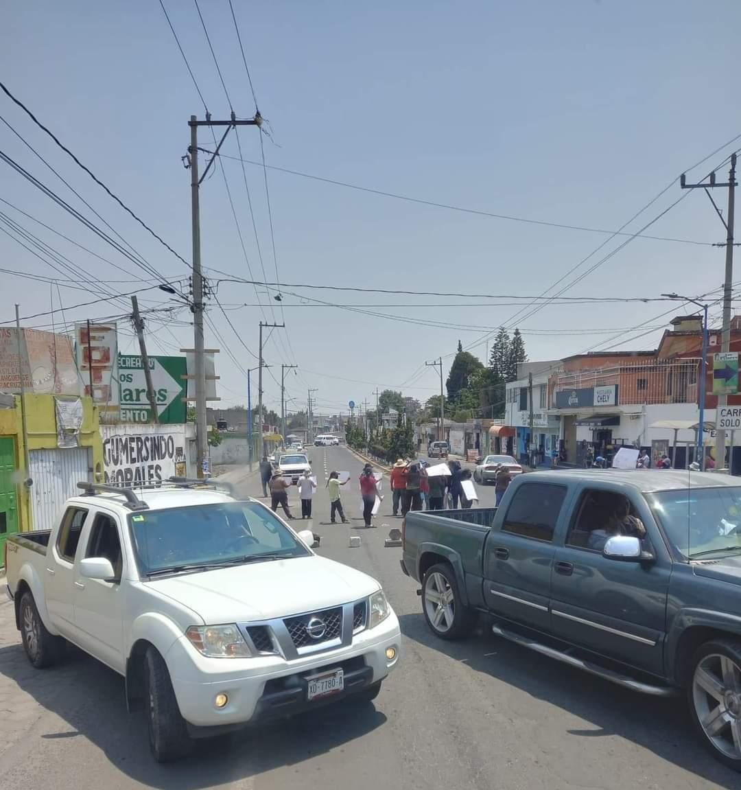 Cierran carretera Amozoc-Nautla