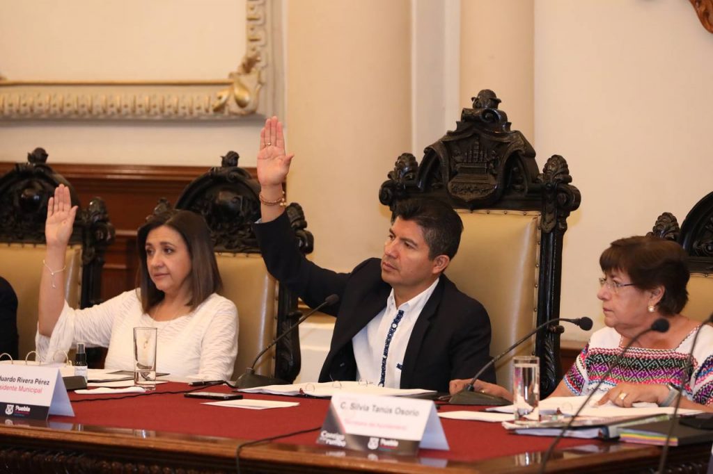 Toma protesta comité ciudadano de transparencia en el ayuntamiento de Puebla