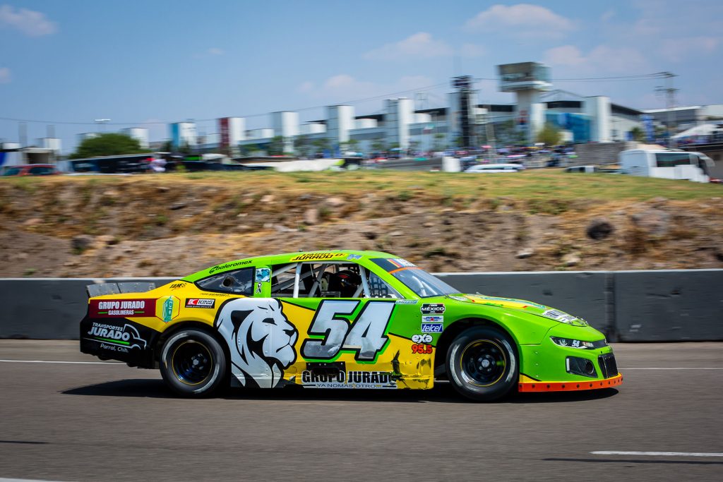 Omar Jurado, a brillar en casa durante la visita de NASCAR México a Chihuahua