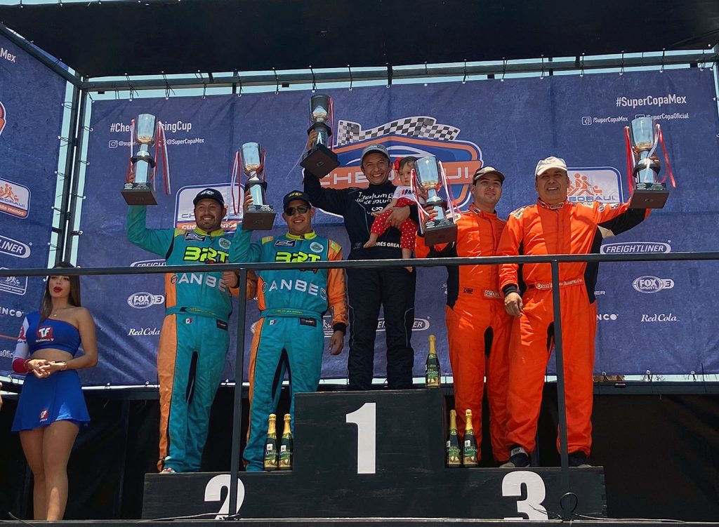 Implacable, Alpha Racing hace el 1- 2 en las dos carreras de Súper Copa