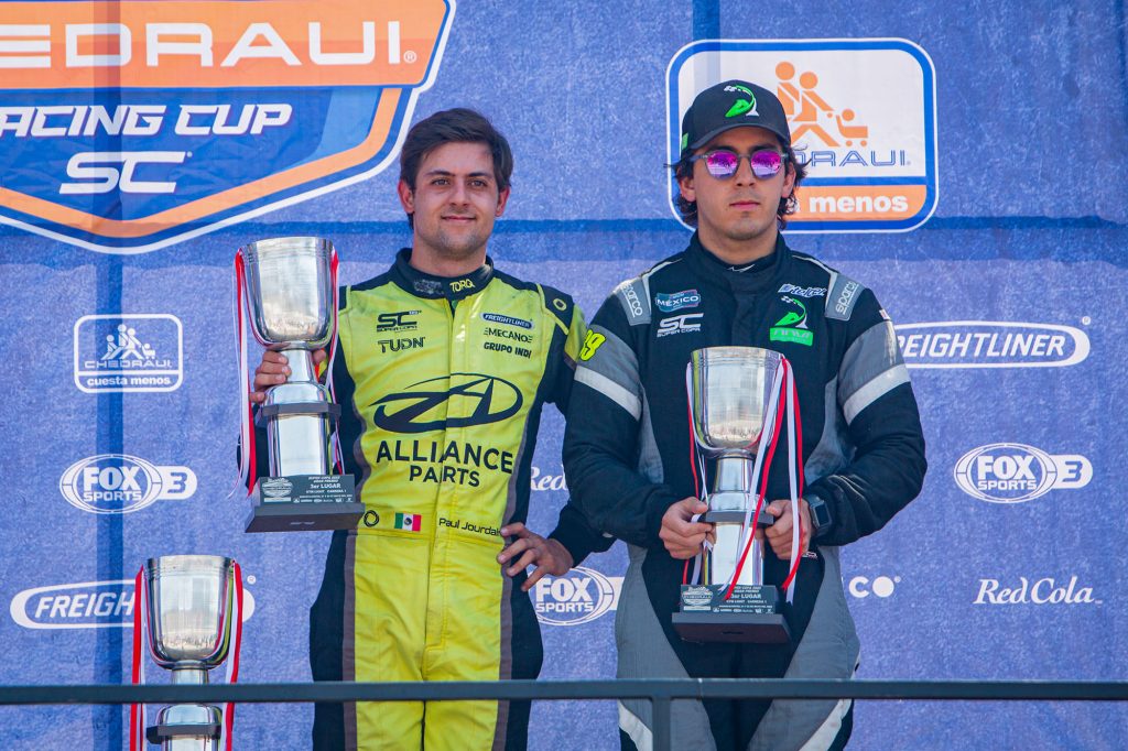 Víctor Barrales y Paul Jourdain, salen de Aguascalientes con podio en la GTM Light