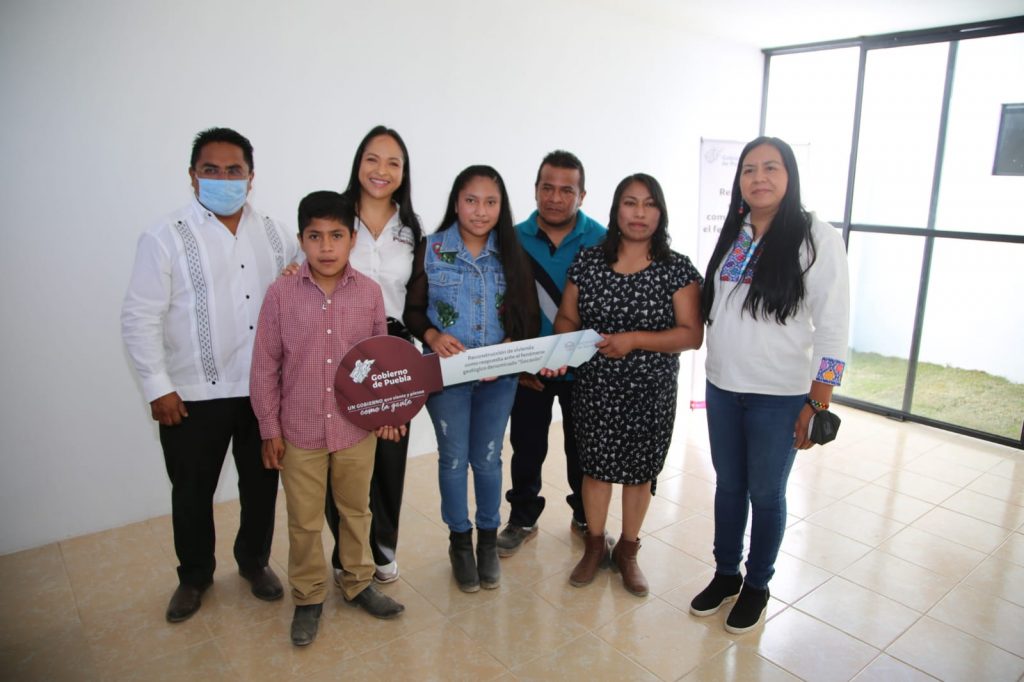 Devuelve Gobierno del Estado certeza patrimonial a familia afectada por socavón