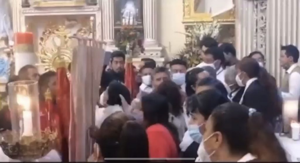 Tras gresca en parroquia de San Juan Bautista en Cuautlancingo, suspenden actividades religiosas 