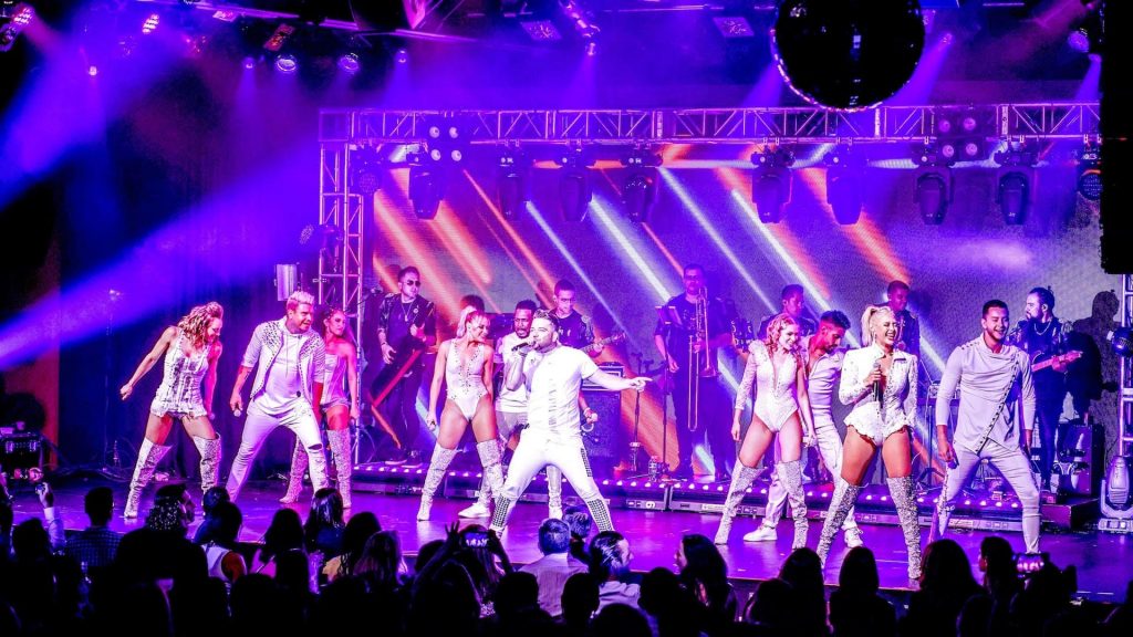 DÉJÀ VU Retro Experience se presentó con gran éxito en el Lunario del Auditorio Nacional, un show espectacular y nostálgico creado por José Luis Regalado