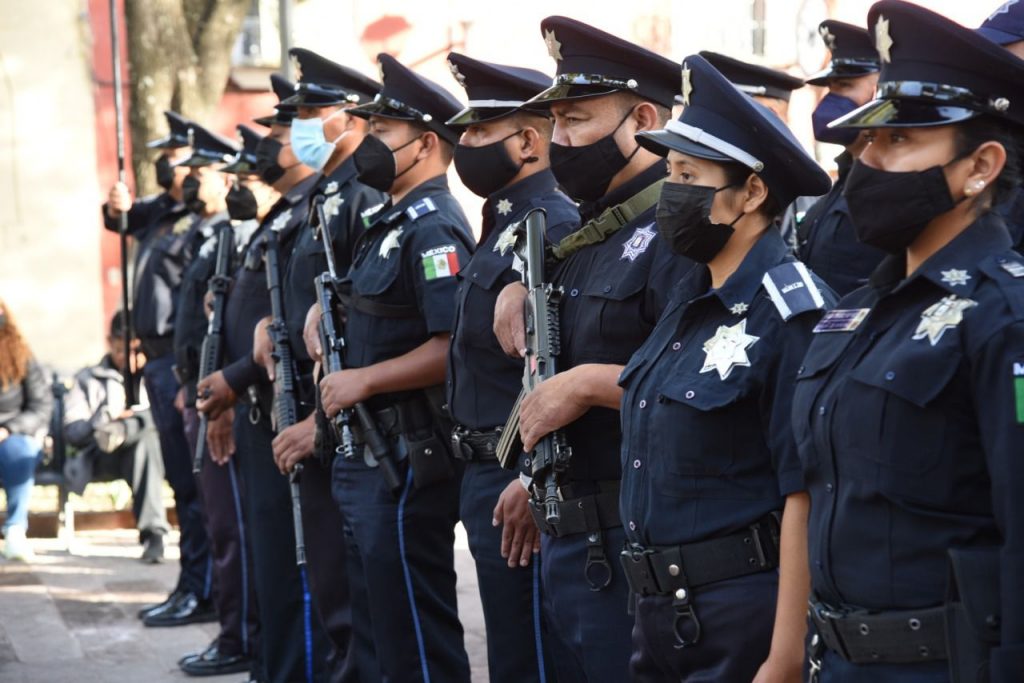 Entrega ayuntamiento de Tlaxcala equipamiento a policías