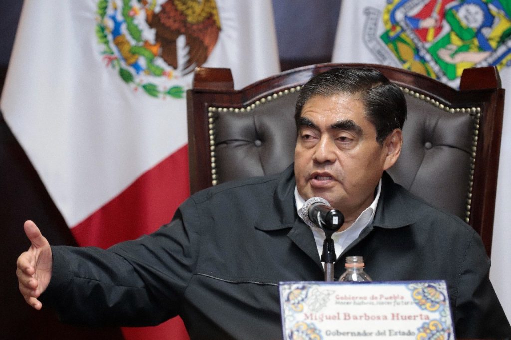 Video desde Puebla: Gobernador Barbosa acusó que las normalistas de Teteles no han cumplido acuerdos