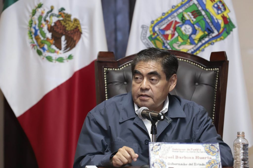 El poder sirve para fortalecer el Estado, no para torcer la ley, afirmó Miguel Barbosa