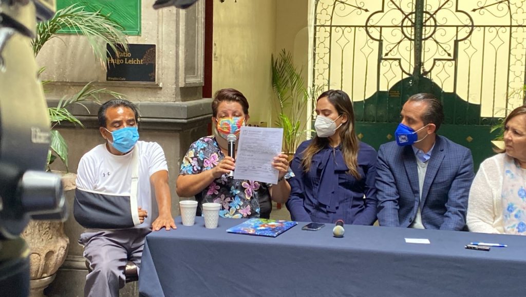 IMSS, en malas condiciones, acusan empleados del instituto afectados por la caída del elevador