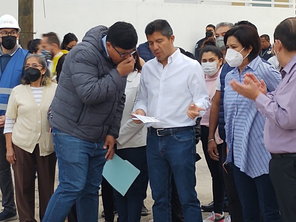 Video desde Puebla: Con diálogo, se resolverá la invasión territorial del ayuntamiento de San Pablo del Monte, Tlaxcala, contra La Resurrección, indicó Eduardo Rivera