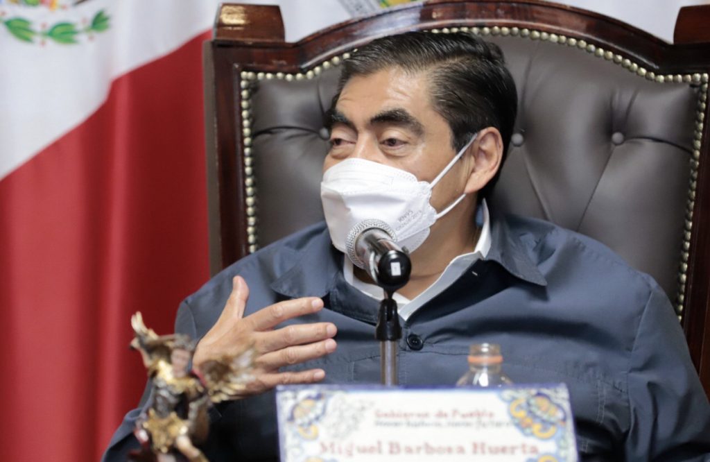 Video desde Puebla: Gobernador Barbosa pidió al ayuntamiento investigar acusaciones contra el hermano de Martha Erika