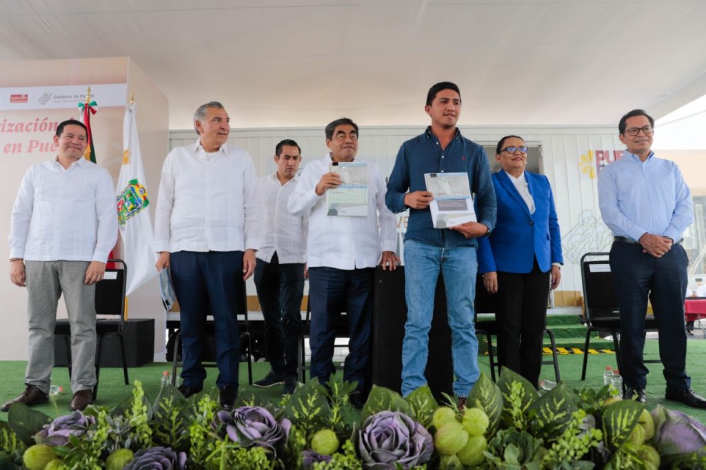 Gobiernos estatal y federal inician programa para regularizar vehículos extranjeros