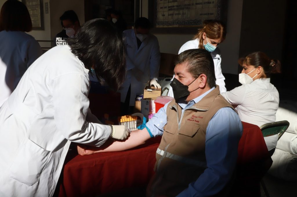 Con jornadas de salud, SEDIF e ISSSTEP benefician a trabajadores