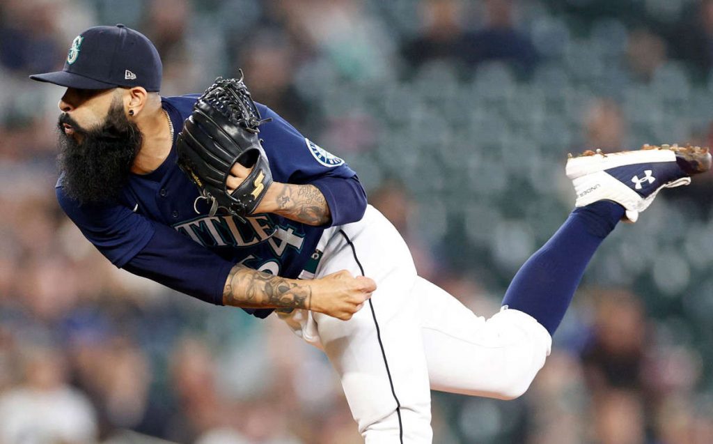 ¡Duro golpe! Seattle Mariners cortan al mexicano Sergio Romo y al cubano Roenis Elías