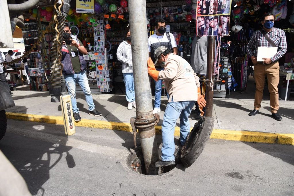 Tlaxcala capital inicia campaña de desazolve en drenajes