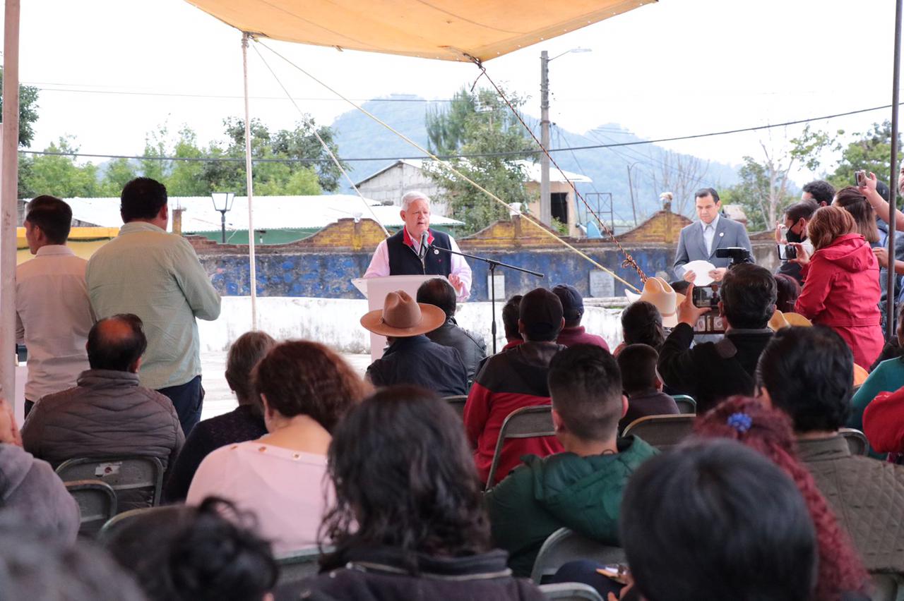 La Junta auxiliar de Mexcalcuautla recibe apoyos del gobierno de Carlos Peredo