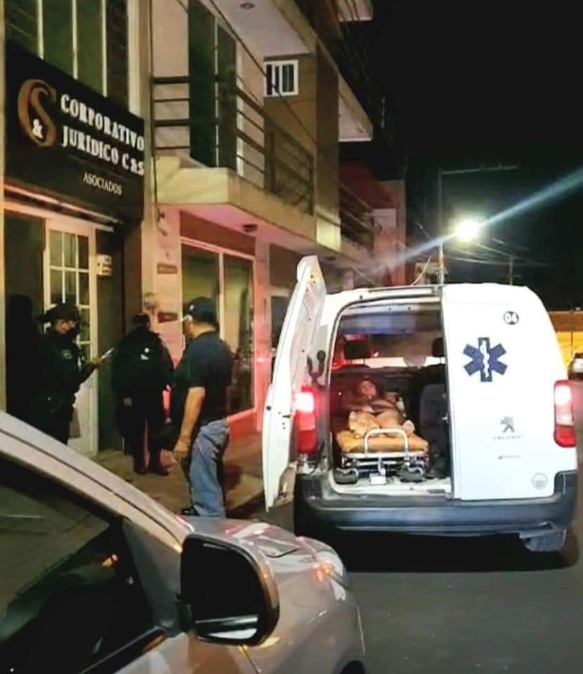 Intentan asesinar a una mujer dentro de despacho de abogados en Teziutlán