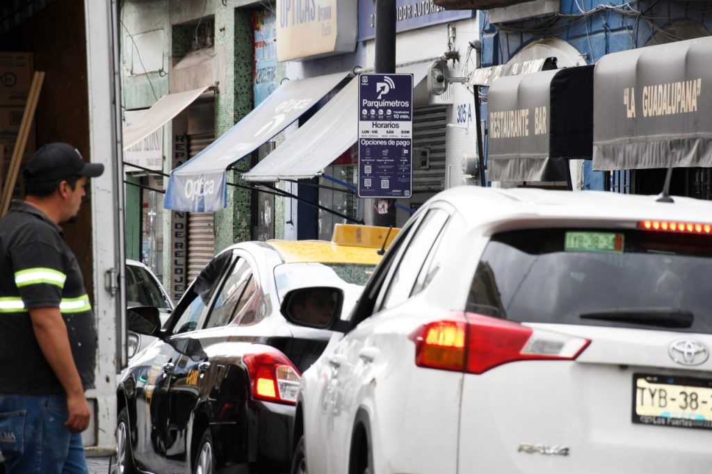 Ya operan los parquímetros en Puebla capital