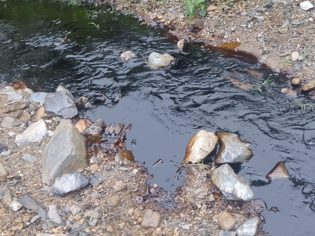 Se derrama hidrocarburo en Huauchinango