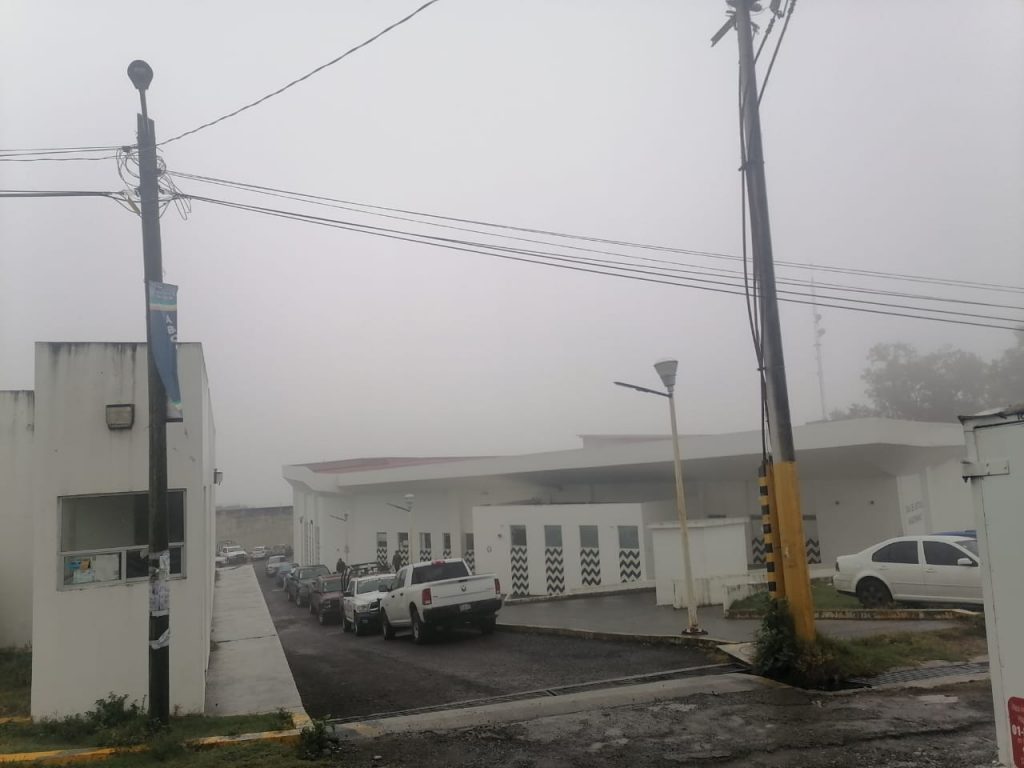 Fotonota: Periodistas denuncian hermetismo en Casa de Justicia de Huauchinango