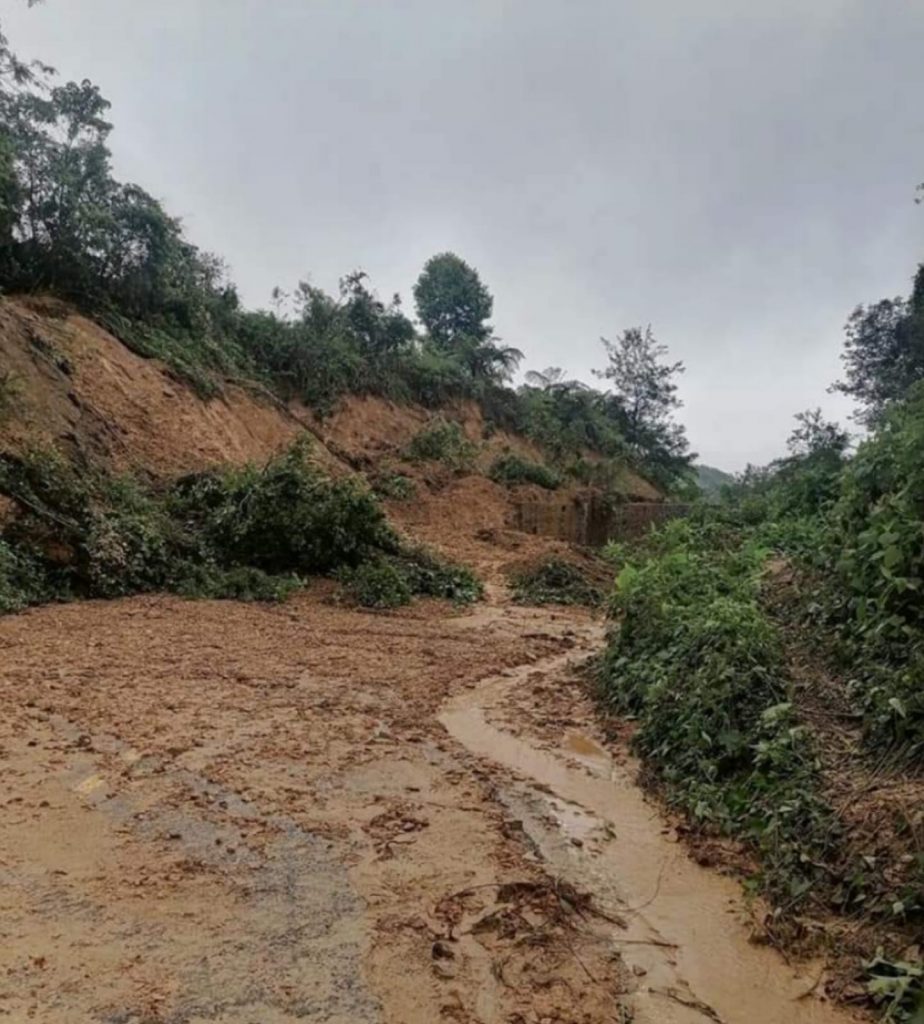 Alud en Eloxochitlán deja dos muertos y una niña herida