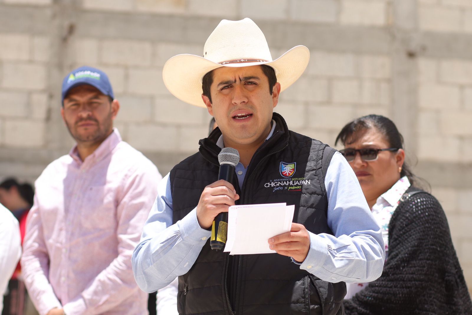 Lorenzo Rivera inaugura importante vía de comunicación para los habitantes de Llano Verde