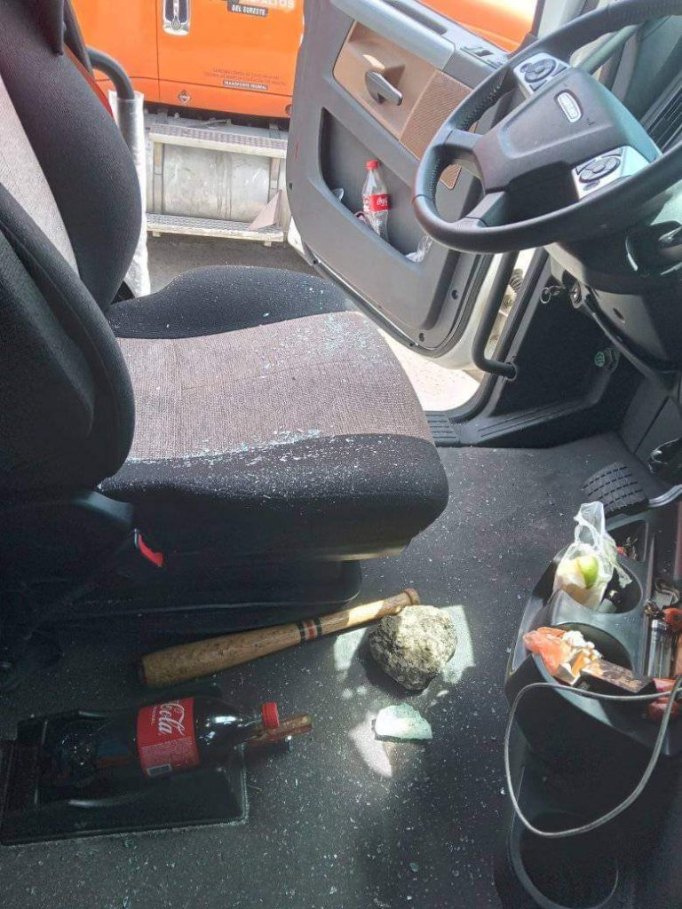 Fotonota: Siguen los ataques de la delincuencia a camioneros en la Puebla Orizaba