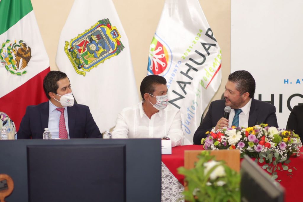 Concretan hermanamiento, los pueblos mágicos de Chignahuapan y Bacalar.