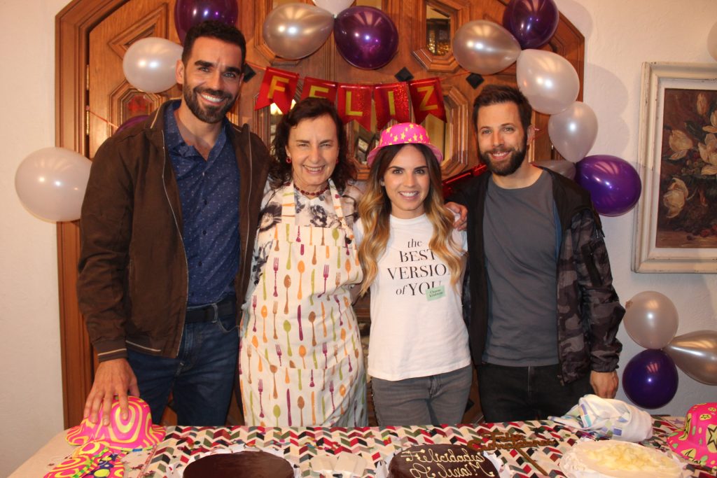 Elenco y producción de “Mujer de Nadie” le festejaron su cumpleaños a Alexa Martín