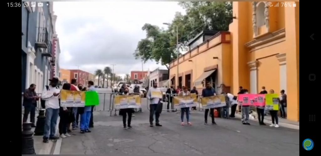 Video desde Puebla: Familiares de pareja desaparecida se manifiestan