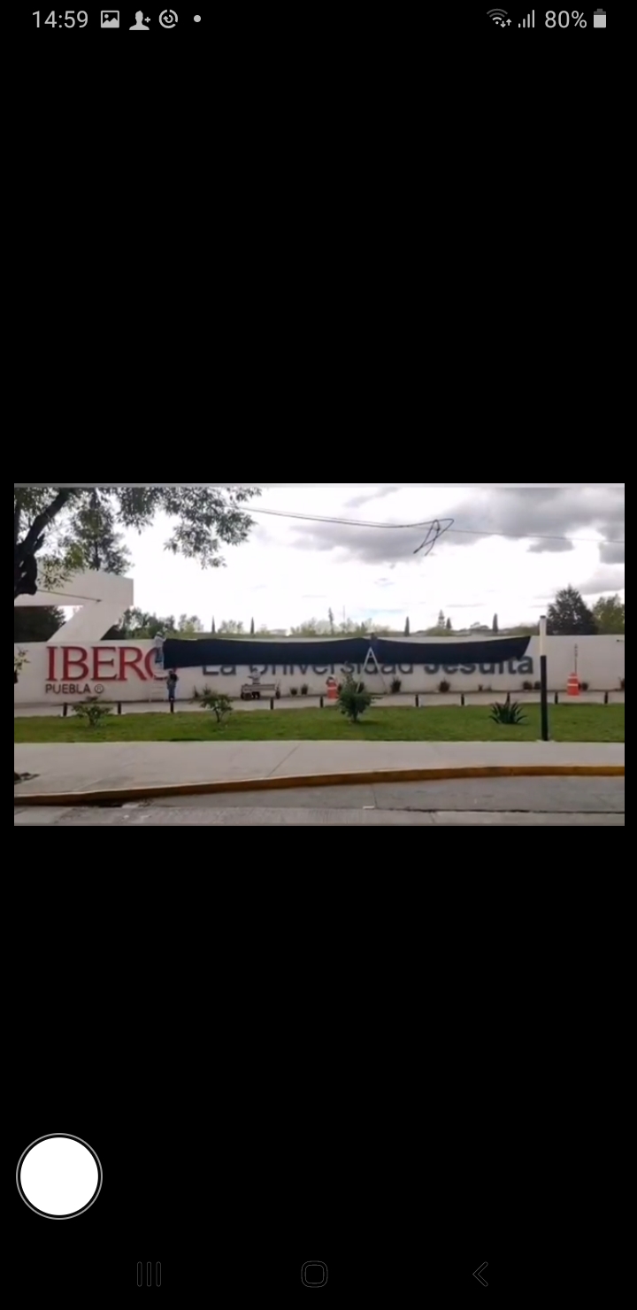 Video desde Puebla: Falsa alarma de bomba en la Ibero