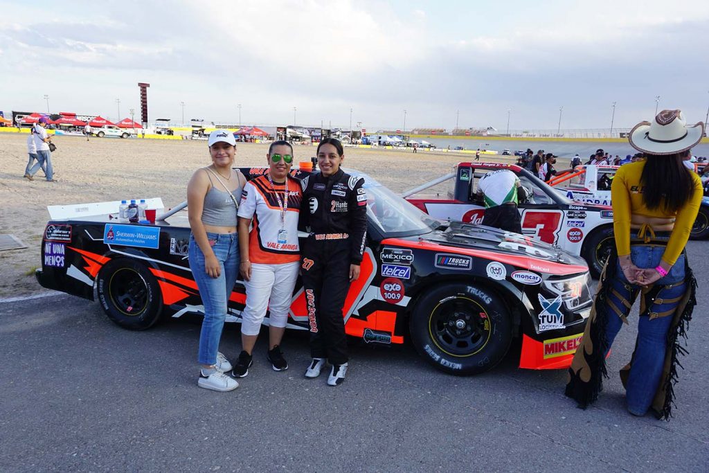 Valeria Aranda escala en el campeonato Trucks México