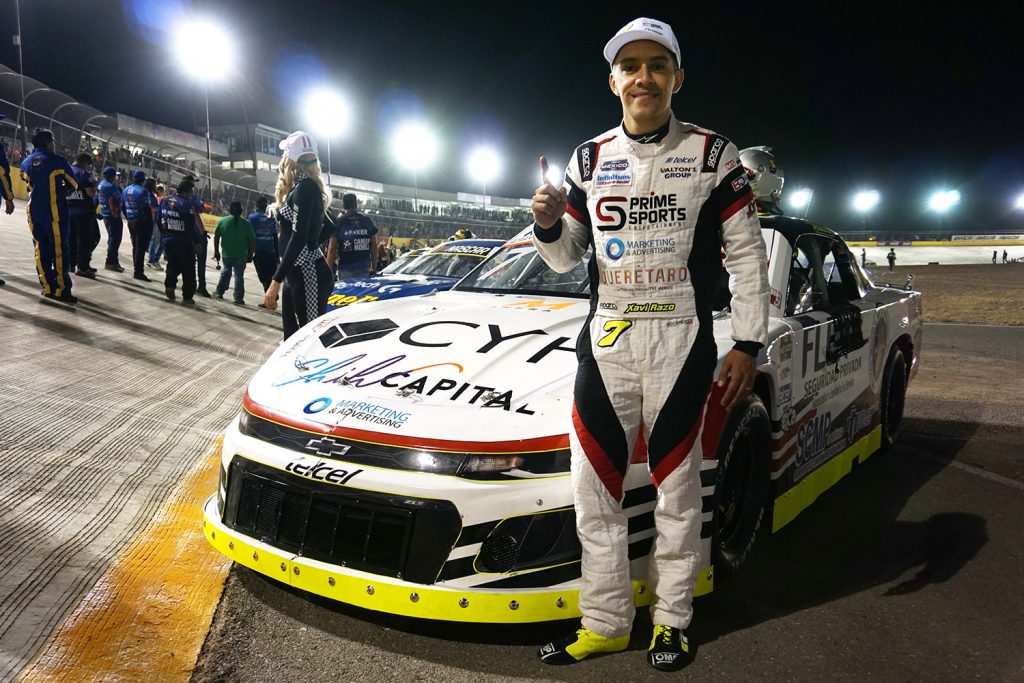 Trabaja Xavi Razo de forma extensa para recuperar posiciones en NASCAR México
