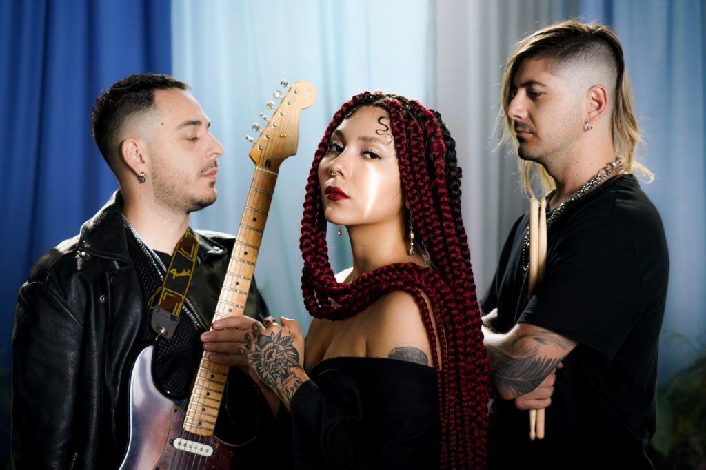 “Todas las que ya no ves” es el primer EP del grupo “La Vida Mía”.