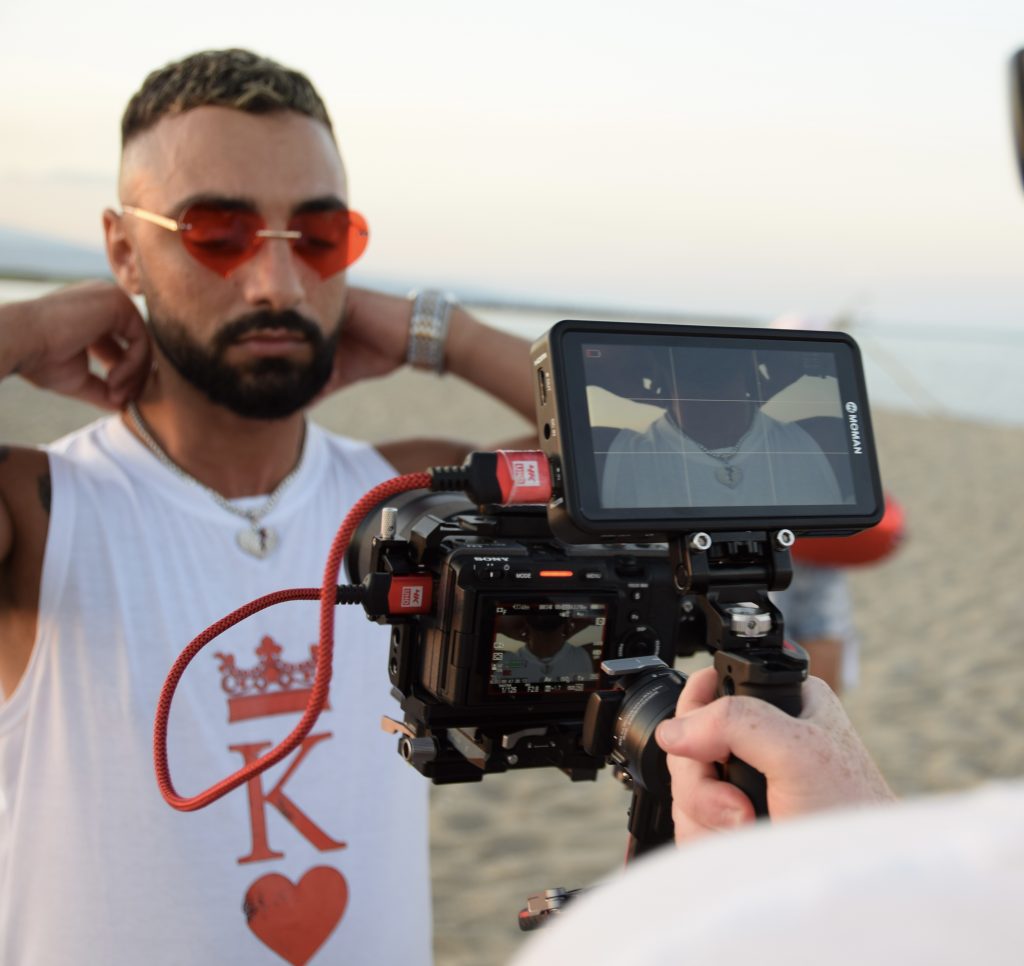 “Corazón en venta” es el nuevo sencillo del cantante italiano GiAga