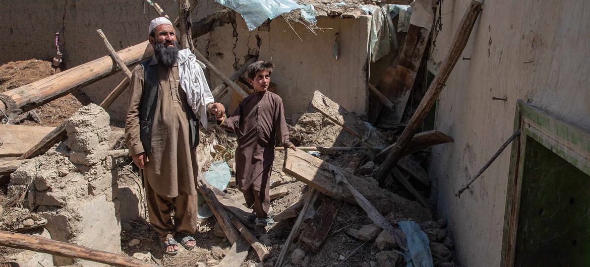 Afganistán: Más de 120 niños murieron en el terremoto